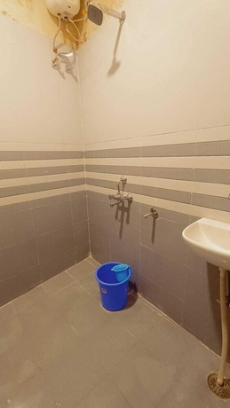 Imagen de la habitación del Hotel Shree p Guest House. Foto 9