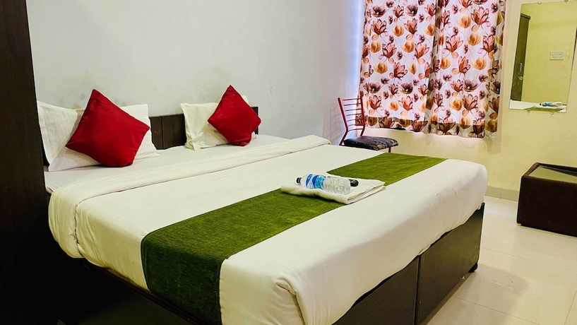 Imagen de la habitación del Hotel Shreeji. Foto 2