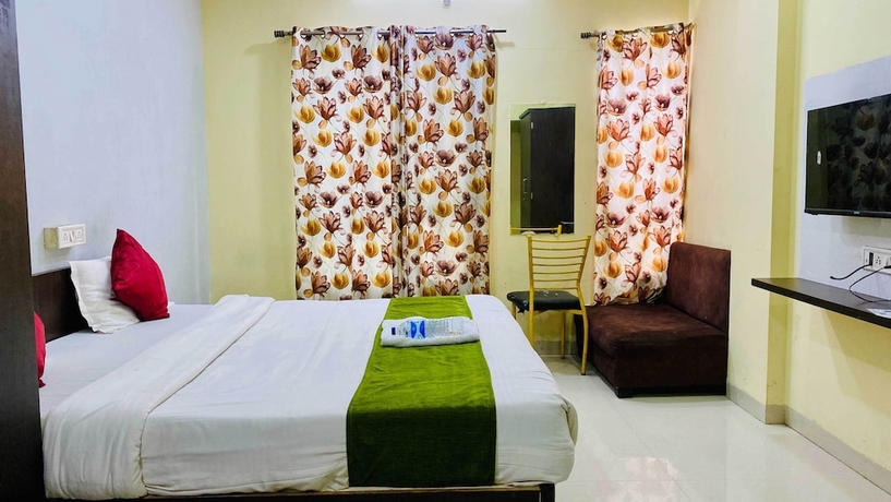 Imagen de la habitación del Hotel Shreeji. Foto 7
