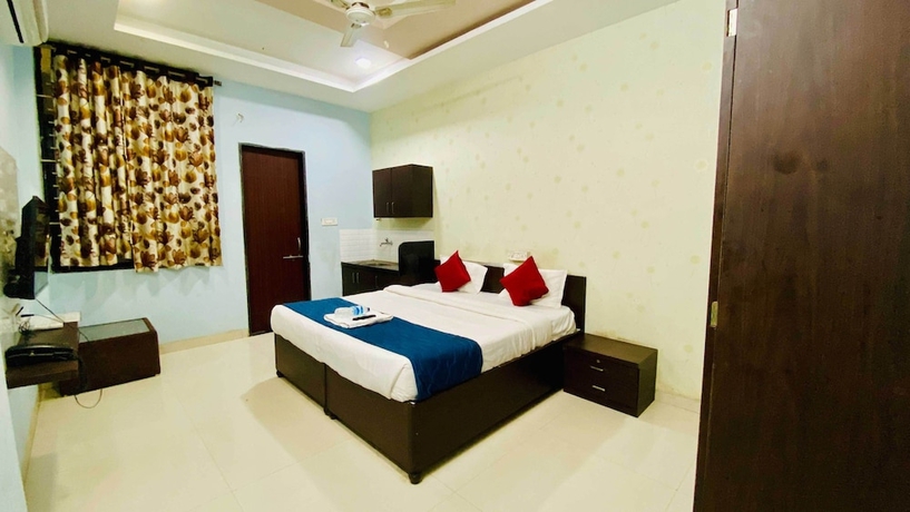 Imagen de la habitación del Hotel Shreeji. Foto 10