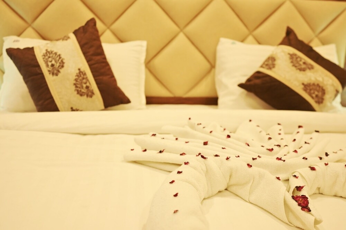 Imagen de la habitación del Hotel Shreenath Resort. Foto 9