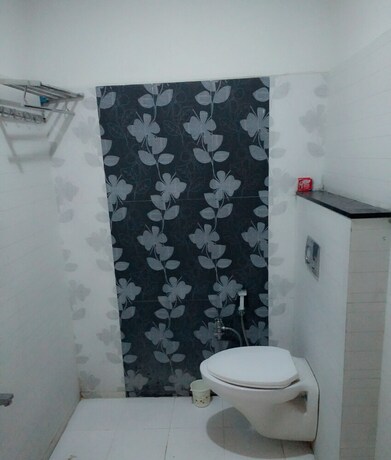 Imagen de la habitación del Hotel Shreeram. Foto 17