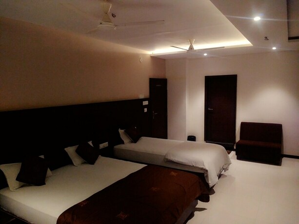 Imagen de la habitación del Hotel Shreeram. Foto 24