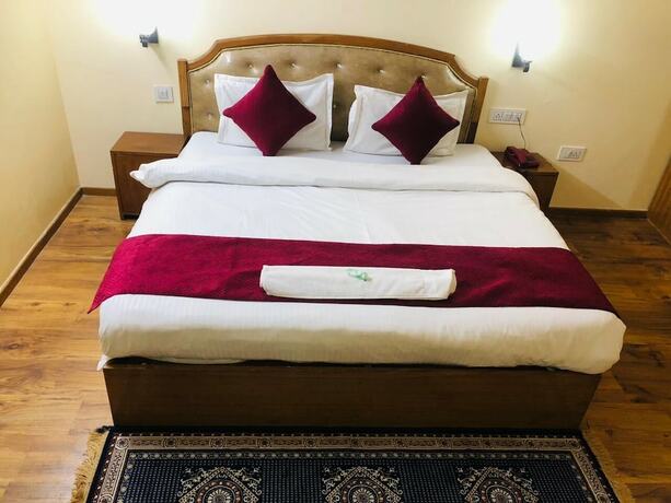 Imagen de la habitación del Hotel Shreshtam Lakhnpal Resort. Foto 16