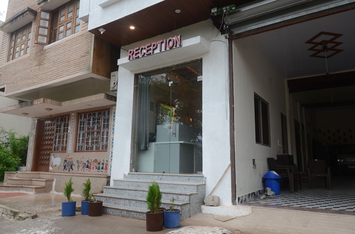 Imagen de los interiores del Hotel Shri Dhwaja Inn. Foto 8