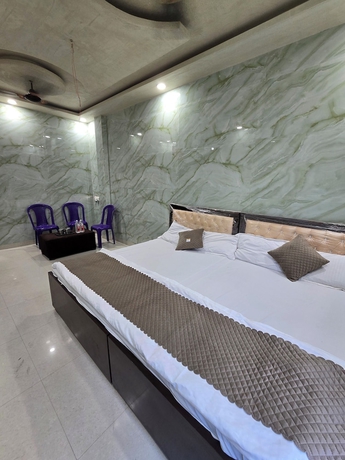 Imagen de la habitación del Hotel Shri Ganga Palace. Foto 4