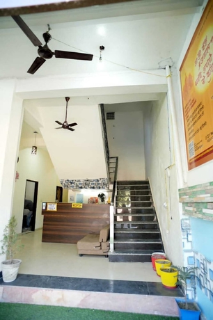 Imagen de los interiores del Hotel Shri Gauraj Dham Vrindavan. Foto 12