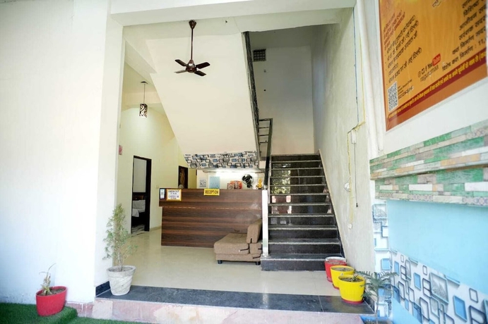 Imagen de los interiores del Hotel Shri Gauraj Dham Vrindavan. Foto 13