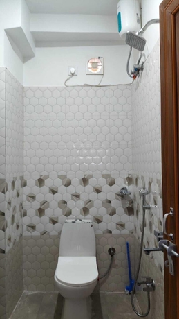 Imagen de la habitación del Hotel Shri Hari Kunj Paying Guest House. Foto 9