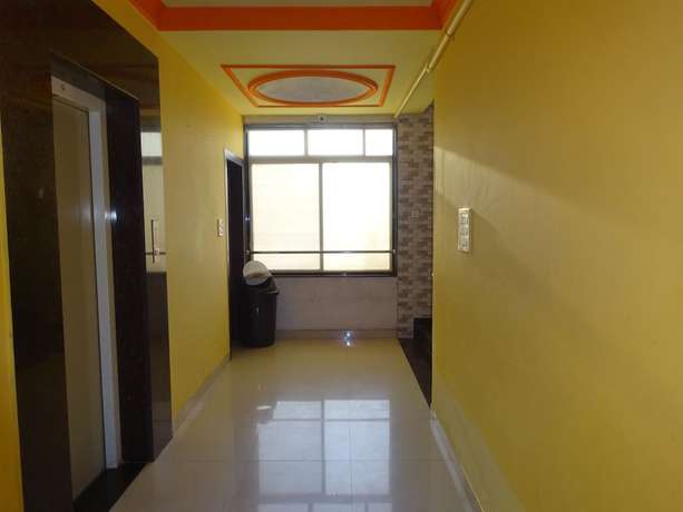 Imagen de los interiores del Hotel Shri Hari Prem. Foto 17