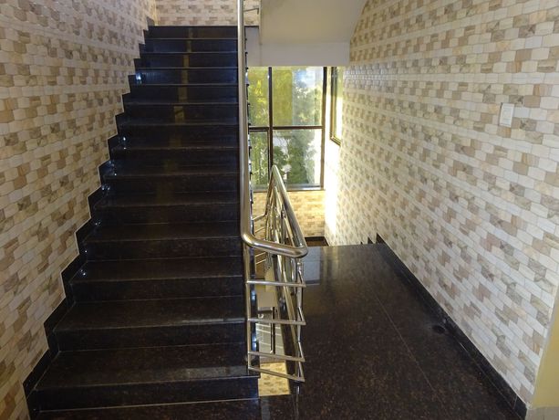 Imagen de los interiores del Hotel Shri Hari Prem. Foto 20
