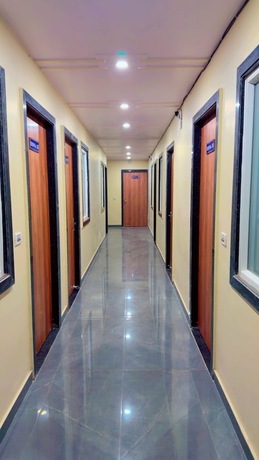 Imagen de los interiores del Hotel Shri Ji Nikunj Vrindavan. Foto 13
