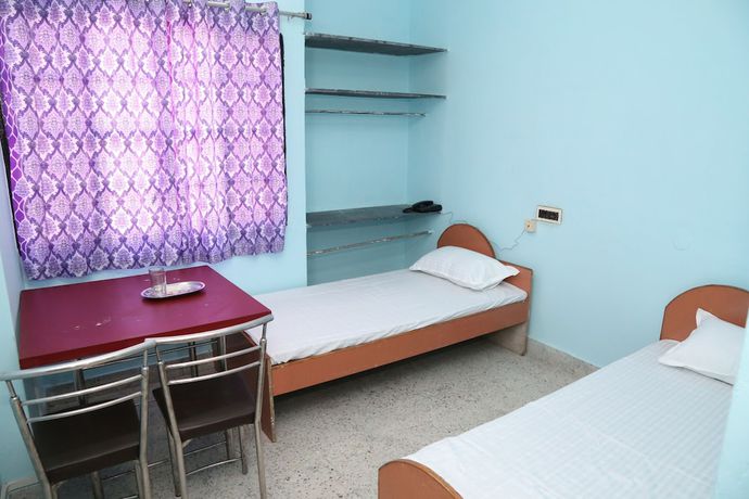 Imagen de la habitación del Hotel Shri Karani Vilas. Foto 9