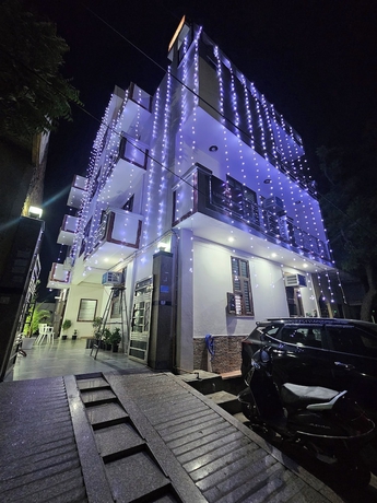 Imagen general del Hotel Shri Krishna Divine Dham. Foto 1