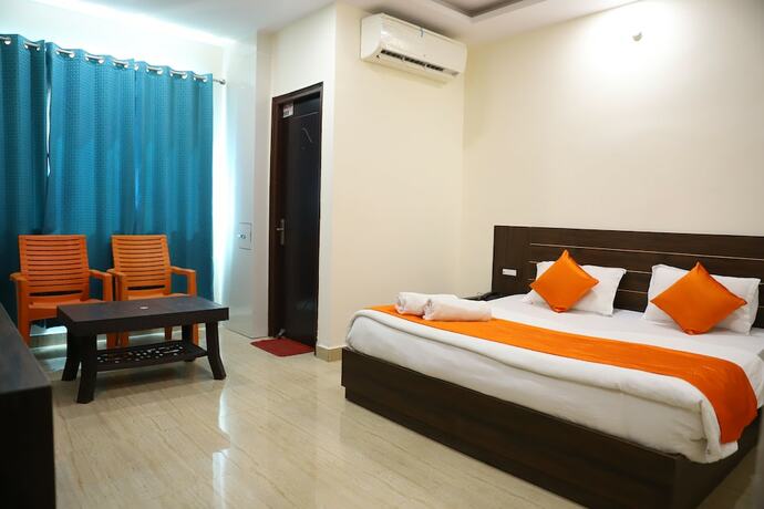 Imagen de la habitación del Hotel Shri Krishna, Piparia. Foto 12