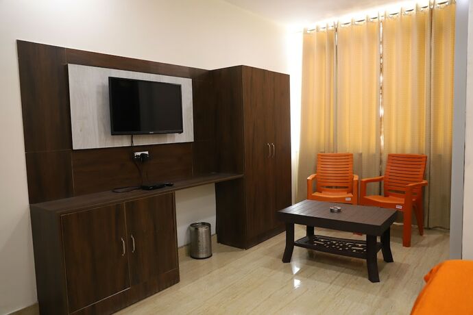 Imagen de la habitación del Hotel Shri Krishna, Piparia. Foto 13