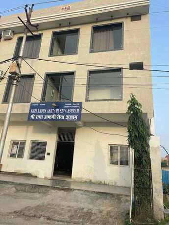 Imagen general del Hotel Shri Radha Ashtami Seva Ashram (a Unit Of Sheosante). Foto 8
