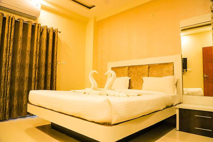 Imagen de la habitación del Hotel Shri Radha Nikunj Vrindavan Opposite Prem Mandir. Foto 7