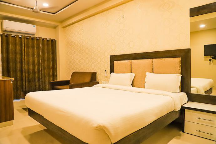 Imagen de la habitación del Hotel Shri Radha Nikunj Vrindavan Opposite Prem Mandir. Foto 14