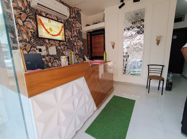 Imagen de los interiores del Hotel Shri Radha hotels. Foto 16