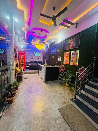 Imagen de los interiores del Hotel Shri Radhe Radhe Paying Guest House. Foto 15