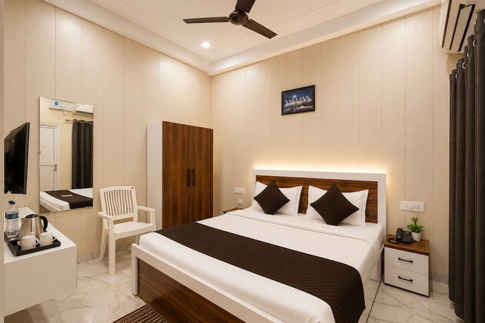 Imagen de la habitación del Hotel Shri Raghav Palace Ayodhya. Foto 13