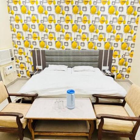 Imagen de la habitación del Hotel Shri Ram Ayodhya. Foto 17