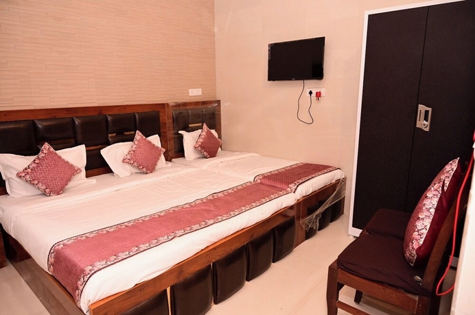 Imagen de la habitación del Hotel Shri Ram Lalla International. Foto 2