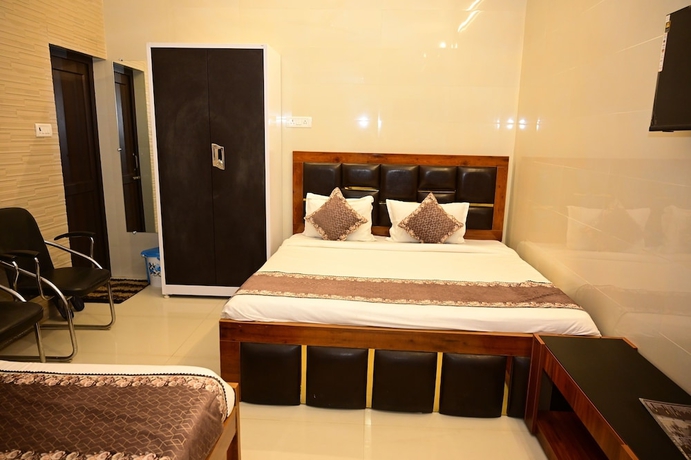 Imagen de la habitación del Hotel Shri Ram Lalla International. Foto 4