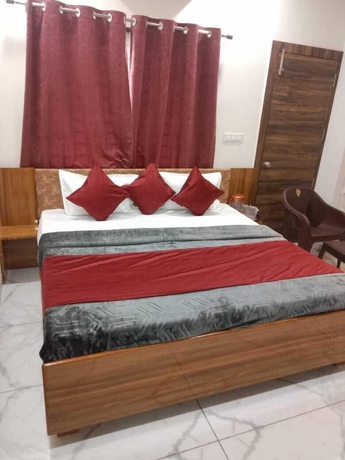 Imagen de la habitación del Hotel Shri Salasar. Foto 10