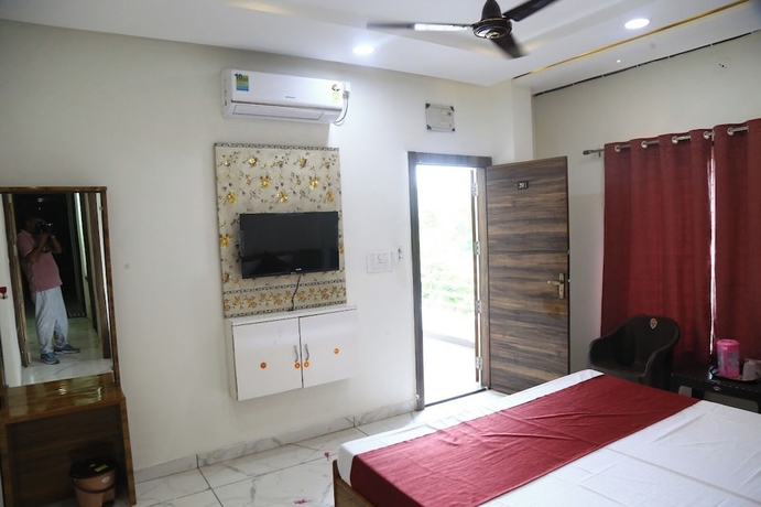 Imagen de la habitación del Hotel Shri Salasar. Foto 11