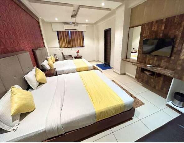 Imagen de la habitación del Hotel Shrimad. Foto 20
