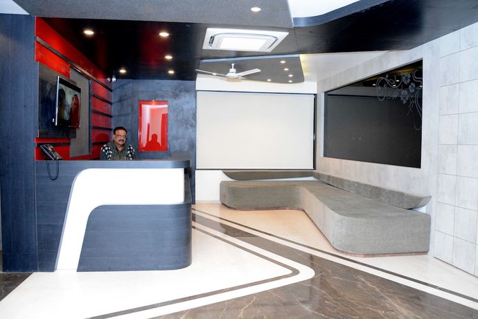 Imagen de los interiores del Hotel Shrinath. Foto 15
