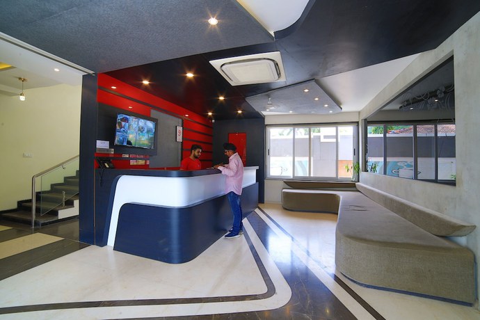 Imagen de los interiores del Hotel Shrinath. Foto 17
