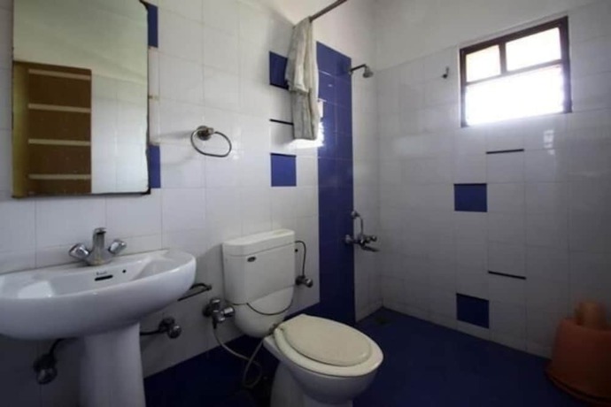 Imagen de la habitación del Hotel Shrinathinn. Foto 10