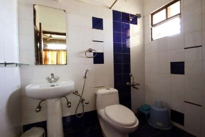Imagen de la habitación del Hotel Shrinathinn. Foto 11