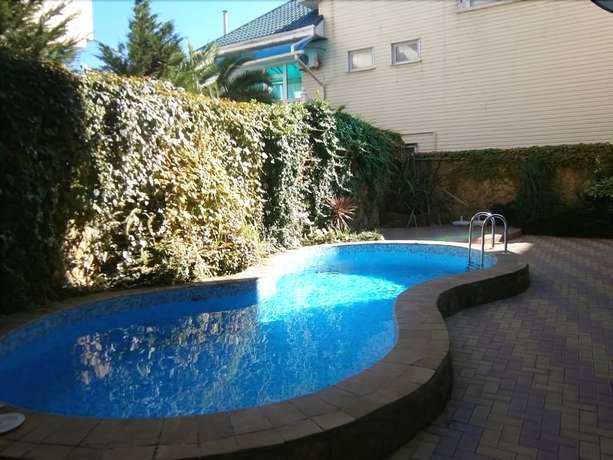Imagen de la piscina del Hotel Shtil. Foto 19