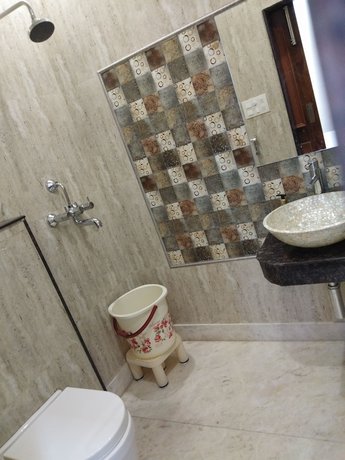 Imagen de la habitación del Hotel Shubh, Kanpur. Foto 4