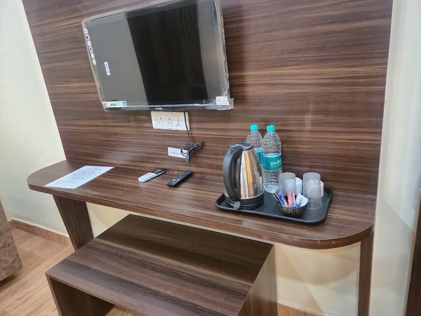 Imagen de la habitación del Hotel Shubh Mangal Grand. Foto 10