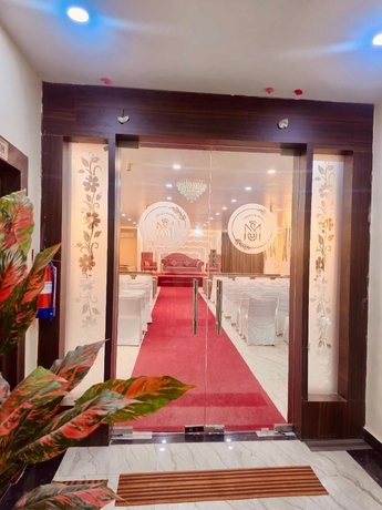 Imagen de los interiores del Hotel Shubh Mangal Grand. Foto 13
