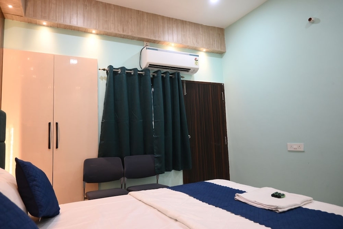 Imagen de la habitación del Hotel Shubh Residency. Foto 5