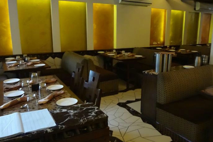 Imagen del bar/restaurante del Hotel Shubhangan. Foto 3