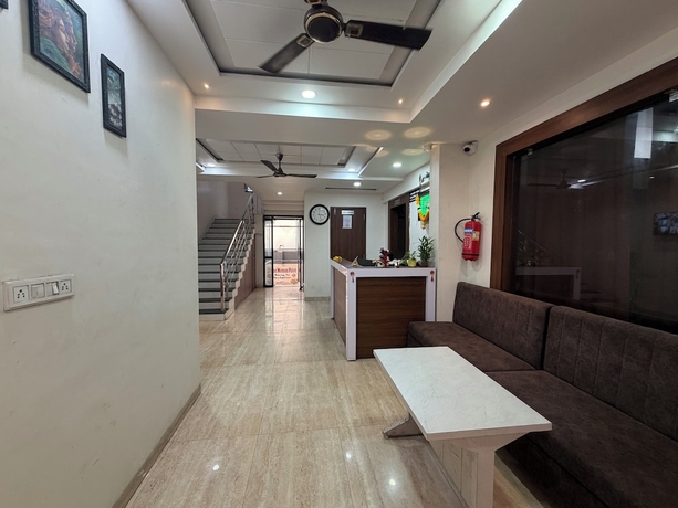 Imagen de los interiores del Hotel Shubhshree. Foto 14