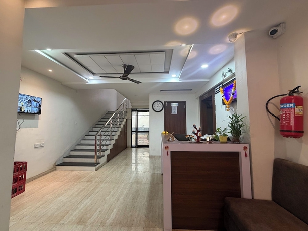 Imagen de los interiores del Hotel Shubhshree. Foto 16