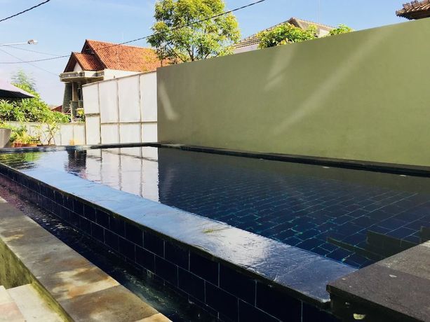 Imagen de la piscina del Hotel Shunda Bali. Foto 20