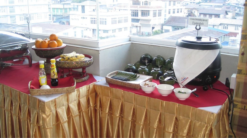 Imagen del bar/restaurante del Hotel Shwe Kyun. Foto 7