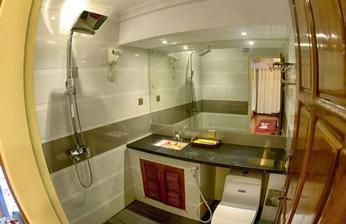 Imagen general del Hotel Shwe Taung Tan Lake View. Foto 4