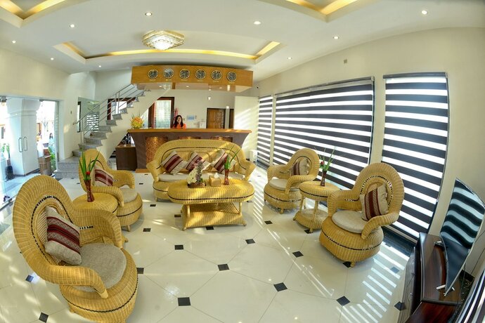 Imagen general del Hotel Shwe Taung Tan Lake View. Foto 12