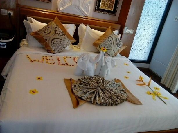 Imagen de la habitación del Hotel Shwe Taung Tan Lake View. Foto 17