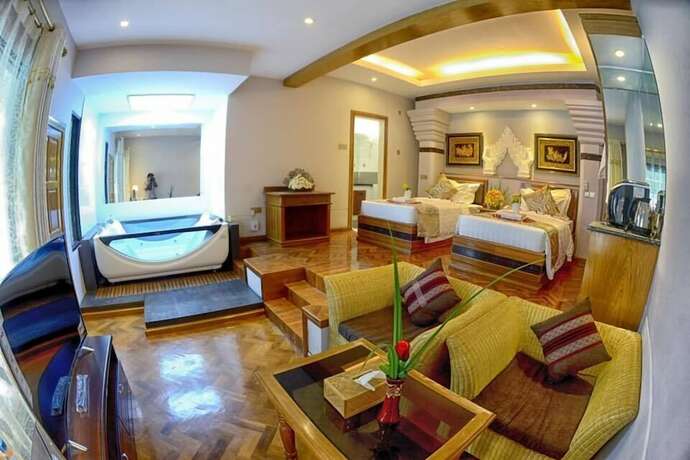 Imagen de la habitación del Hotel Shwe Taung Tan Lake View. Foto 18